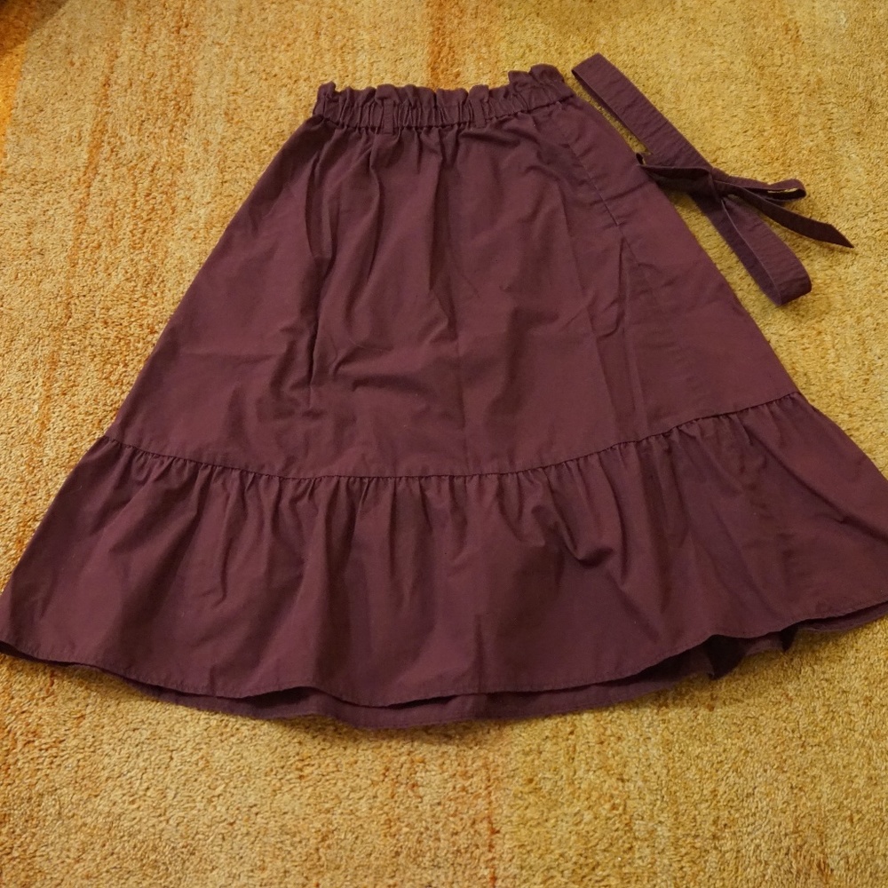 Ruffled Mid-Length Skirt